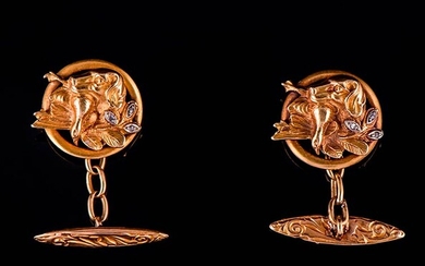 HUNTING CUFFLINKS Handmade cufflinks made in Italy in the early...