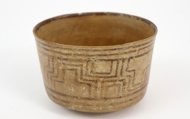 INDUS VALLEI CIVILISATIE - ca 3000 tot 2000 BC kommetje in aardewerk met beschilderde geometrische...