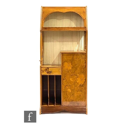 In the manner of Louis Majorelle - A French Art Nouveau marq...