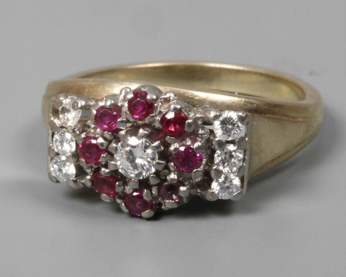 Ladies ring with diamonds and rubies