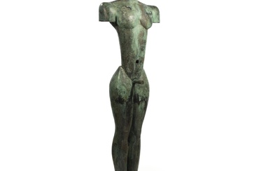 László Taubert (Hungarian, born 1966) Figure en bronze représentant 'Idole, Le Petit' reposant sur une...