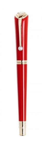 MONTBLANC FOUNTAIN PEN â€œMUSES: MARILYN MONROEâ€ Body in red resin and yellow gold. Limited