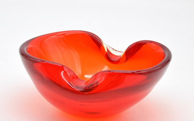 MURANO GLASS BOWL, IN TRANSPARENT RED, VINTAGE AROUND 1960S.