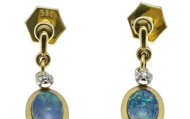 Opal diamond ear studs GG/WG