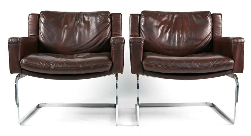 PAIR OF SELIG LOUNGE CHAIRS