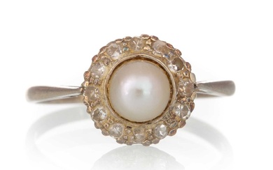 PEARL AND DIAMOND CLUSTER RING