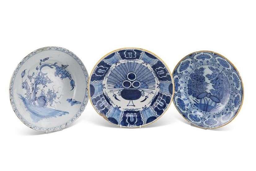 THREE 18TH CENTURY DELFT BLUE AND WHITE DISHES