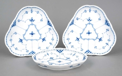 Three bowls, Royal Copenhagen, late 20th c., 1st choice, décor Musselmalet half lace in underglaze