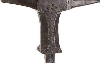Une petite anvil en fer du sud de l'Allemagne, 17e/18e siècle Petite enclume en corne...