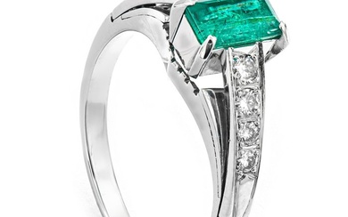 0.87 tcw Emerald Ring Platinum - Ring - 0.67 ct Emerald - 0.20 ct Diamonds - No Reserve Price