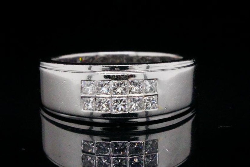14K White Gold and 0.60ctw SI1-SI2/G-H Diamond Ring
