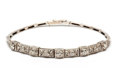14krt. White gold bracelet , centerpiece consisting of...