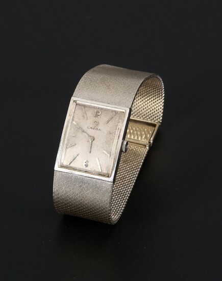 18-crt. white gold 'Omega' ladies wristwatch, circa 1970