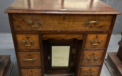 18th century mahogany dressing table of small proportions, t...