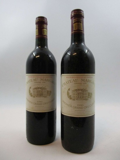 2 bouteilles CHÂTEAU MARGAUX 1986 1er GC Margaux (étiquettes tachées)