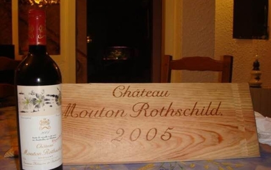2005 Chateau Mouton Rothschild - Pauillac 1er Grand Cru Classé - 1 Bottle (0.75L)