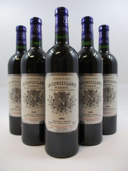 5 bouteilles CHÂTEAU LA CONSEILLANTE 2002 Pomerol (étiquettes léger fanées)