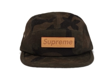 A CAMOUFLAGE COTTON & CALF LEATHER BASEBALL HAT BY SUPREME, LOUIS VUITTON, 2017