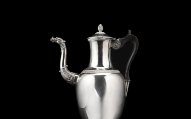 A silver coffee pot. Paris, first half of the 19th Century (h. cm 36) (g gross 1220 ca.)