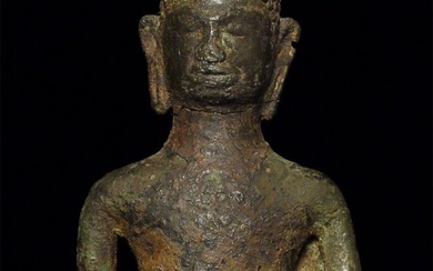 9/10th Century Cambodian bronze Buddha. Serene face. Rare type.