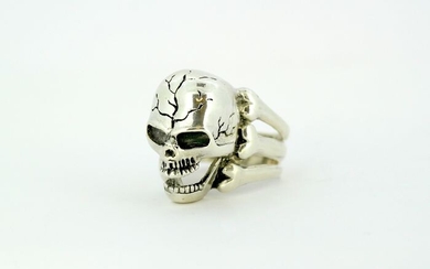 925 Silver, Circa 1950's - Vintage men's ring in the shape of skull