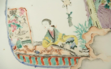 A 19TH CENTURY CHINESE PORCELAIN FAMILLE VERTE BOWL