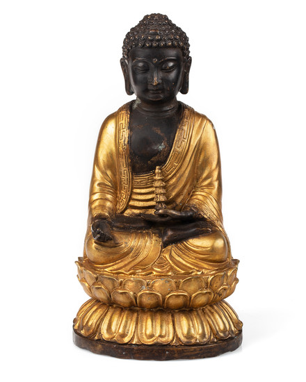 A CHINESE GILT BRONZE FIGURE OF A GUANYIN, QING DYNASTY, 18TH-19TH CENTURY