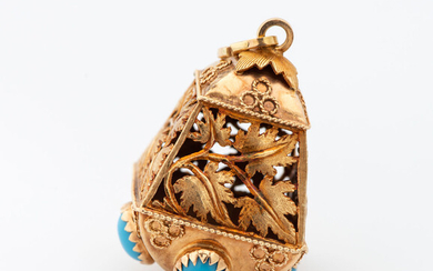 A Charming Antique 18K Gold Filigree and Turquoise Pendant