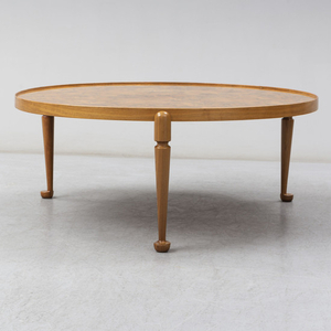 A Josef Frank sofa table, model 2139, Firma Svenskt Tenn.