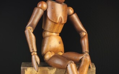 A Small Vintage Treen Lay Figure with fully articulated body and a feature-less face, 13'' (33 cm) i