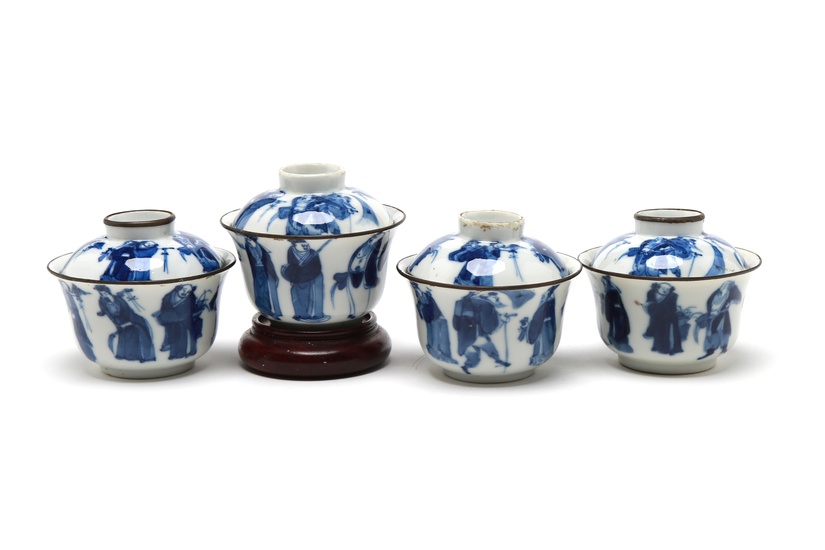 A group of blue and white porcelain covered teacup painted with eight immortals