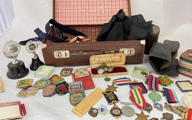 A group of various collectors' items including WWII medals, fobs,...