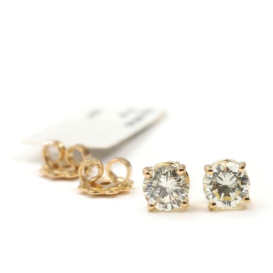 NOT SOLD. A pair of diamond ear studs, each set with a diamond weighing a total of app. 1.32 ct., mounted in 18k gold. (2) – Bruun Rasmussen Auctioneers of Fine Art