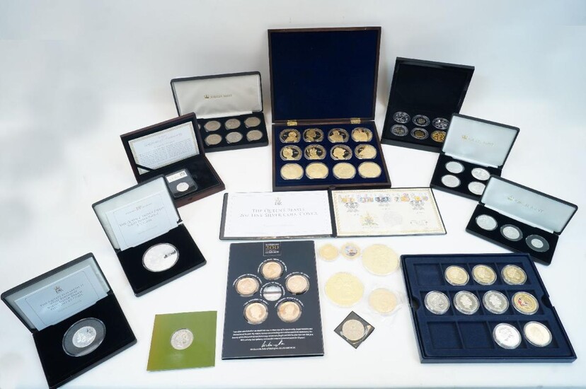 A quantity of silver and cupro nickel commemorative coins, to include: a cased Queen Elizabeth II 90th Birthday Commemorative Coin Set, with certificate of authenticity; two First World War Centenary cu-gold plated coins, with certificate for The...
