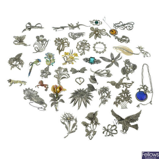 A selection of mainly marcasite costume jewellery. Many AF.