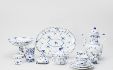 A set of 26 “Musselmalet” tableware sets, Royal Copenhagen.