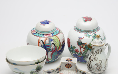 A set of 6 porcelain mugs, bowls, jugs and saucers, Asia.