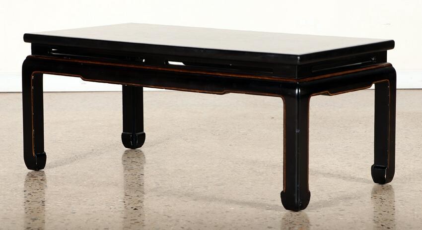 ASIAN STYLE COFFEE TABLE BLACK AND GOLD C.1940