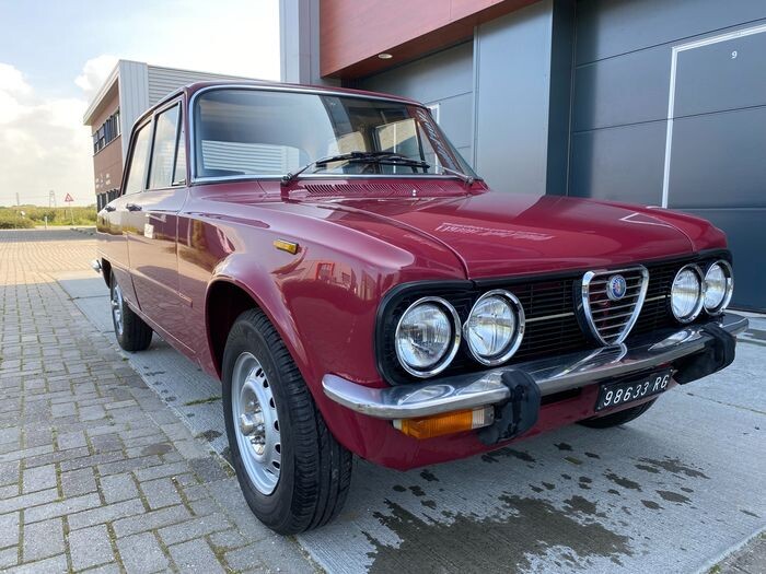Alfa Romeo - Giulia Nuova Super 1300 - 1975