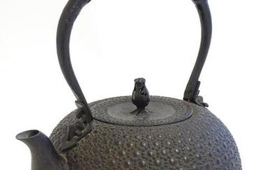 An Oriental cast tetsubin style teapot / kettle with