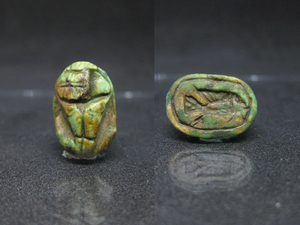 Ancient Egyptian Steatite Scaraboid/Scarab of a Crouching Female
