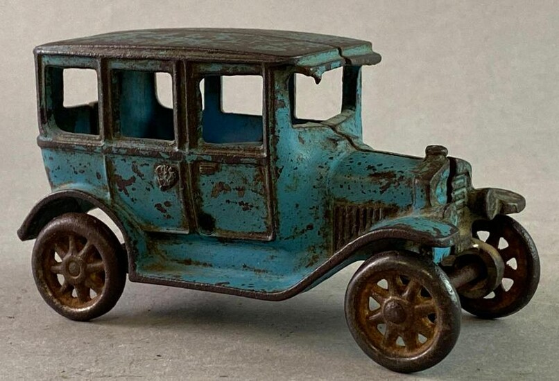 Antique Arcade Cast Iron Ford Model T Sedan