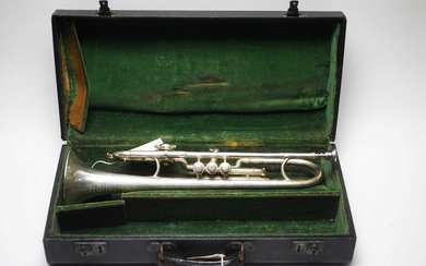 Antoine Courtois long model cornet cased