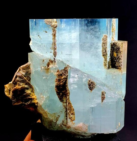 Aquamarine Crystal , Blue Cap Aquamarine Crystal from
