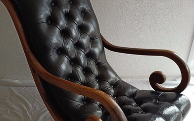 Armchair - Leather, Walnut - Chesterfield padded