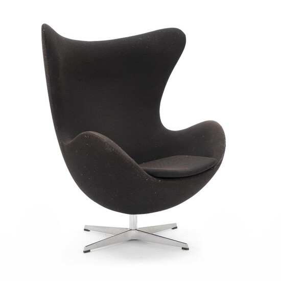 SOLD. Arne Jacobsen: "Egg Chair". Swivel chair with base of aluminium. Upholstered with black wool. Manufactured by Fritz Hansen. – Bruun Rasmussen Auctioneers of Fine Art