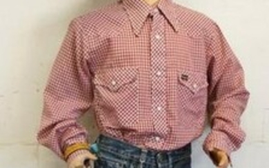 BOY MANNEQUIN CLOTHED IN VINTAGE LEVIS SELVEDGE BIG E