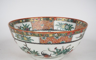 Bol ou une coupe en porcelaine de Chine copie des familles vertes Diam. 25,5 cm...