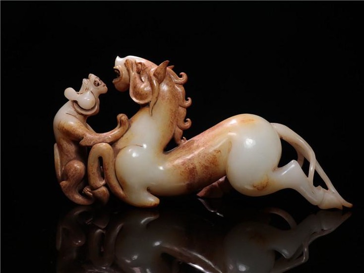 Chinese Qing Dynasty Hetian Jade Statue Carved Beast