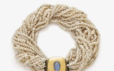 Collier de Chien with cultured pearls and moonstone